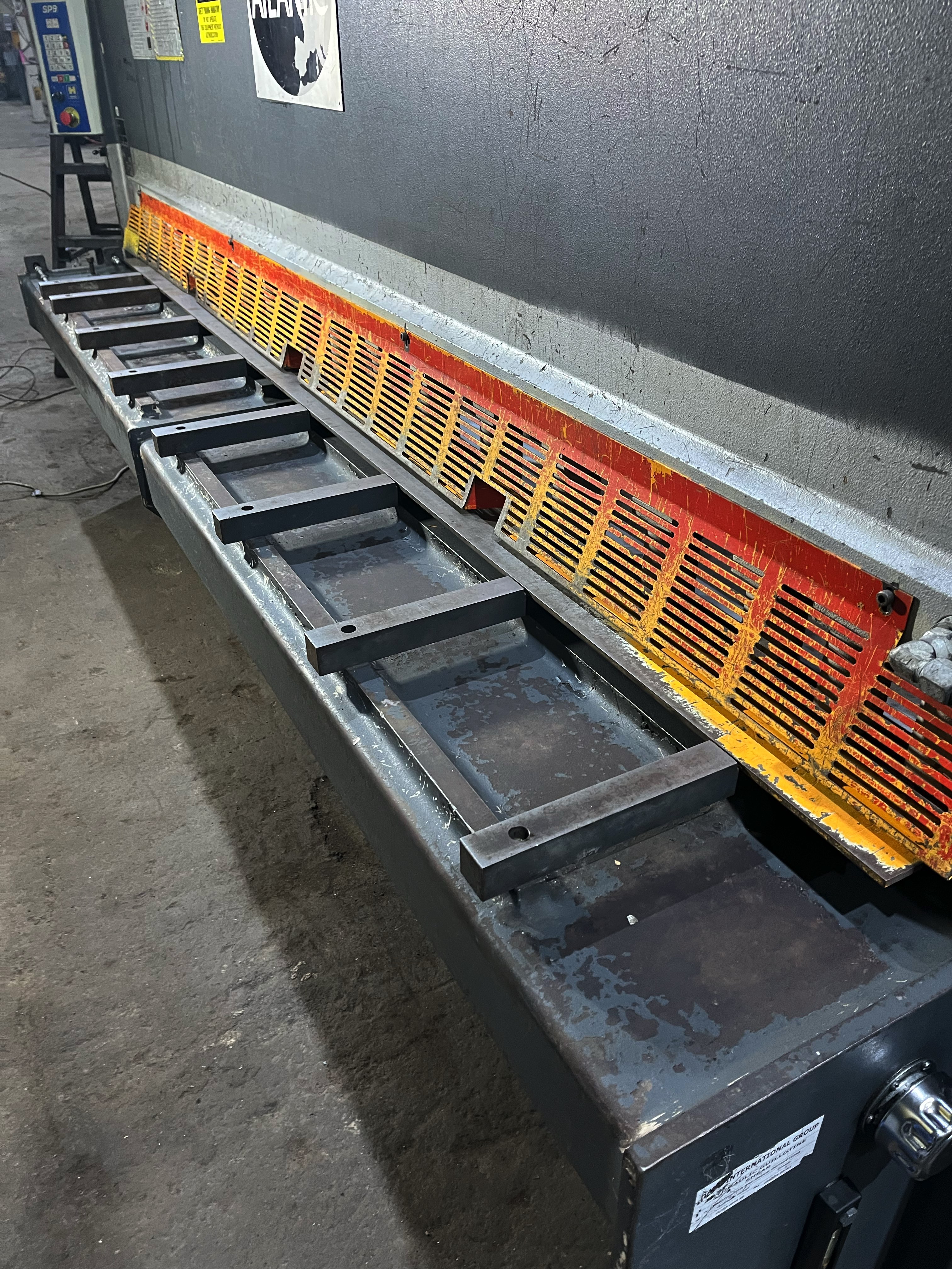 1/4” X 10’  Atlantic Model HDE 101/4 Hydraulic Power Squaring Shear New 2014